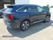 2023 Kia Sorento EX z VIN KNDRHDLG7P5159367, wystawiony jako IAAI lot #42709774 z przebiegiem 32 389 mil mil oraz . Historia ofert i sprzedaży dostępna na DreamBid. Obrazek 4.