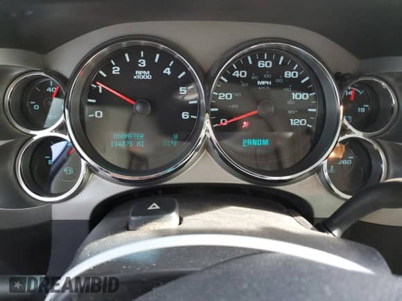 2012 Chevrolet Silverado 1500 LT z VIN 1GCPKSE78CF234706, wystawiony jako Copart lot #71710795 z przebiegiem 134 275 mil mil oraz Szkoda całkowita • Salvage title. Historia ofert i sprzedaży dostępna na DreamBid. Obrazek 9.