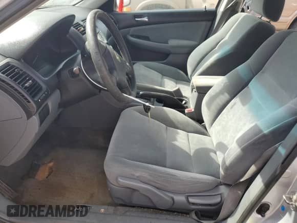 2006 Honda Accord VP с VIN 1HGCM56196A080823, выставлен на аукционе Copart как лот 84468055 с пробегом 265 607 миль миль и Списание • Salvage title. История ставок и продаж доступна на DreamBid. Изображение 7.