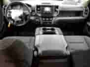 2019 Ram 1500 Tradesman z VIN 1C6SRFCT3KN597441, wystawiony jako Copart lot #44445375 z przebiegiem 105 914 mil mil oraz Szkoda całkowita • Salvage title. Historia ofert i sprzedaży dostępna na DreamBid. Obrazek 8.