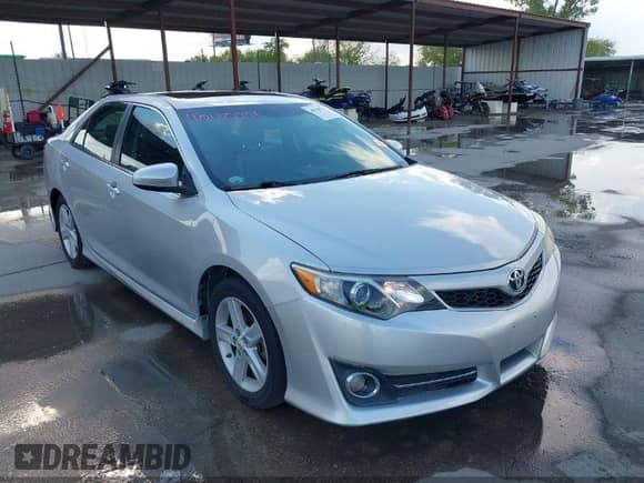 2012 Toyota Camry SE с VIN 4T1BF1FK6CU133280, выставлен на аукционе IAAI как лот 42600415 с пробегом 105 967 миль миль и . История ставок и продаж доступна на DreamBid. Изображение 1.