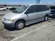 2000 Dodge Caravan SE с VIN 1B4GP44R0YB528936, выставлен на аукционе Copart как лот 64148625 с пробегом 84 596 миль миль и Чистый • Clean title. История ставок и продаж доступна на DreamBid. Изображение 1.
