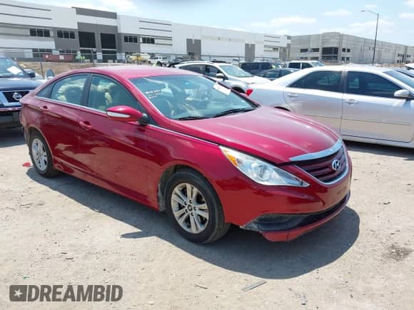 2014 Hyundai Sonata GLS z VIN 5NPEB4AC6EH944797, wystawiony jako IAAI lot #42869834 z przebiegiem 75 836 mil mil oraz . Historia ofert i sprzedaży dostępna na DreamBid. Obrazek 1.