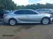 2019 Toyota Camry SE z VIN 4T1B11HK2KU688740, wystawiony jako IAAI lot #43089818 z przebiegiem 92 496 mil mil oraz . Historia ofert i sprzedaży dostępna na DreamBid. Obrazek 14.