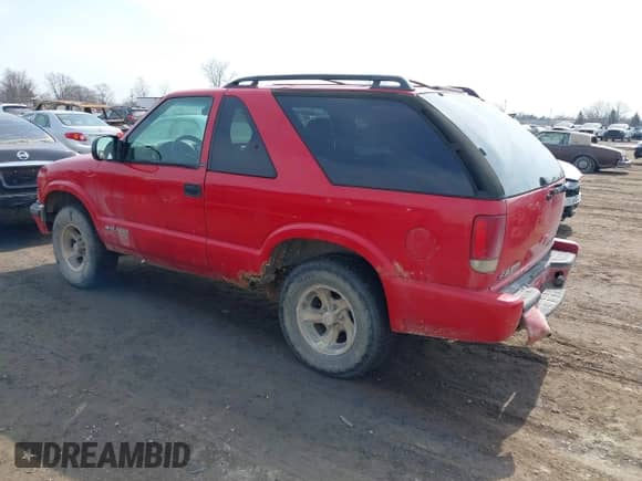 2001 Chevrolet Blazer LS with VIN 1GNCS18W21K180486, listed as a IAAI auction lot 41803349 with Not provided miles and . Bid and sale history available at DreamBid. Image 3.