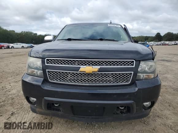 2014 Chevrolet Suburban LTZ с VIN 1GNSKKE7XER239070, выставлен на аукционе Copart как лот 85556165 с пробегом 186 343 миль миль и Чистый • Clean title. История ставок и продаж доступна на DreamBid. Изображение 5.