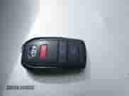 2024 Toyota Tacoma SR5 z VIN 3TMKB5FN0RM013747, wystawiony jako IAAI lot #41411768 z przebiegiem 7 906 mil mil oraz . Historia ofert i sprzedaży dostępna na DreamBid. Obrazek 11.