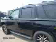2018 Chevrolet Tahoe LT z VIN 1GNSKBKC2JR217172, wystawiony jako IAAI lot #42356962 z przebiegiem 129 130 mil mil oraz . Historia ofert i sprzedaży dostępna na DreamBid. Obrazek 15.
