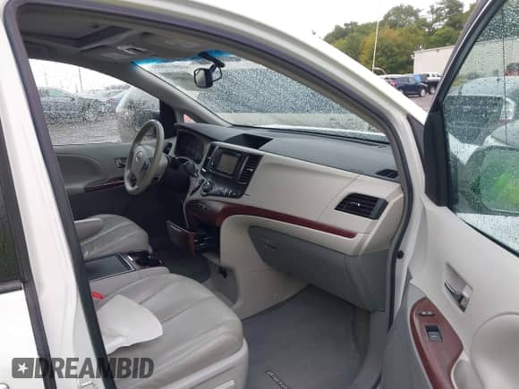 2014 Toyota Sienna Limited с VIN 5TDDK3DC7ES075400, выставлен на аукционе IAAI как лот 43380596 с пробегом 154 419 миль миль и . История ставок и продаж доступна на DreamBid. Изображение 5.