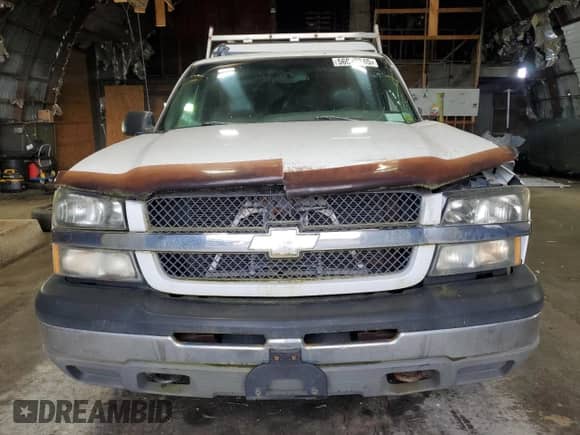 2003 Chevrolet Silverado 1500 LS z VIN 1GCEK14V33Z173927, wystawiony jako Copart lot #56017245 z przebiegiem Nie podano mil oraz Czysty tytuł • Clean title. Historia ofert i sprzedaży dostępna na DreamBid. Obrazek 5.