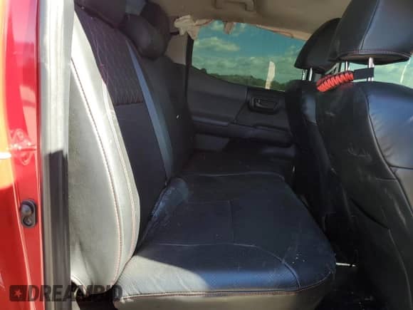 2020 Toyota Tacoma SR with VIN 3TMCZ5AN5LM353734, listed as a Copart auction lot 81958555 with 105,361 mi miles and Salvage title. Bid and sale history available at DreamBid. Image 10.