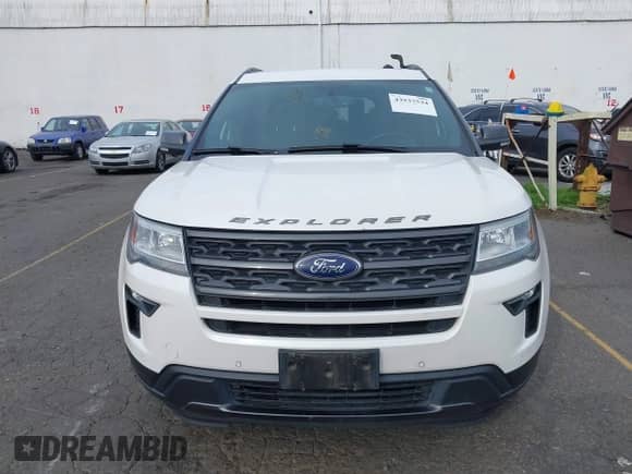 2018 Ford Explorer XLT z VIN 1FM5K8DH9JGC06811, wystawiony jako IAAI lot #43537534 z przebiegiem 135 099 mil mil oraz . Historia ofert i sprzedaży dostępna na DreamBid. Obrazek 12.