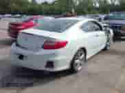 2015 Honda Accord EX-L z VIN 1HGCT2B86FA006974, wystawiony jako IAAI lot #38095128 z przebiegiem 127 697 mil mil oraz . Historia ofert i sprzedaży dostępna na DreamBid. Obrazek 4.