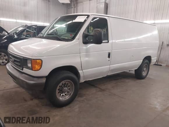2004 Ford Econoline Cargo с VIN 1FTSE34L64HB43798, выставлен на аукционе IAAI как лот 42823149 с пробегом 196 519 миль миль и . История ставок и продаж доступна на DreamBid. Изображение 2.
