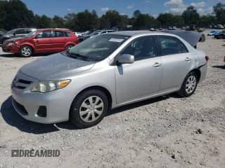 2011 Toyota Corolla L с VIN 2T1BU4EE1BC590162, выставлен на аукционе Copart как лот 81972215 с пробегом 129 419 миль миль и Списание • Salvage title. История ставок и продаж доступна на DreamBid. Изображение 1.