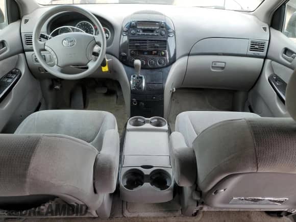 2005 Toyota Sienna CE with VIN 5TDZA23C65S383680, listed as a Copart auction lot 86166655 with 205,868 mi miles and Salvage title. Bid and sale history available at DreamBid. Image 8.