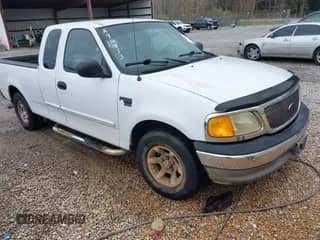 2004 Ford F-150 XL with VIN 2FTRX17W44CA46433, listed as a IAAI auction lot 41578070 with 285,999 mi miles and . Bid and sale history available at DreamBid. Image 1.