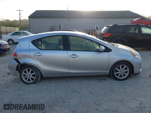 2013 Toyota Prius Three with VIN JTDKDTB35D1036319, listed as a IAAI auction lot 43421925 with 127,258 mi miles and . Bid and sale history available at DreamBid. Image 13.