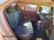 2017 Chevrolet Equinox Premier z VIN 2GNALDEK8H6209106, wystawiony jako Copart lot #71550615 z przebiegiem 100 821 mil mil oraz Czysty tytuł • Clean title. Historia ofert i sprzedaży dostępna na DreamBid. Obrazek 11.