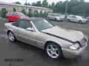 1999 Mercedes-Benz SL 500 z VIN WDBFA68F5XF172646, wystawiony jako IAAI lot #42696506 z przebiegiem 104 740 mil mil oraz . Historia ofert i sprzedaży dostępna na DreamBid. Obrazek 1.