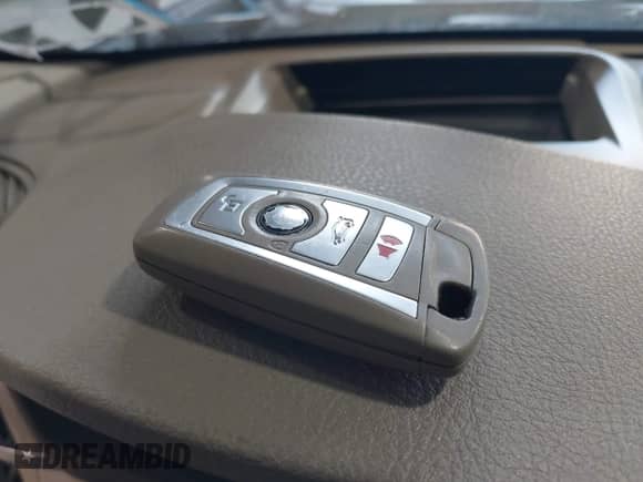 2012 BMW 3 Series 335i с VIN WBA3A9G54CNN67705, выставлен на аукционе IAAI как лот 42206308 с пробегом 93 597 миль миль и . История ставок и продаж доступна на DreamBid. Изображение 11.