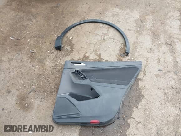 2021 Volkswagen Tiguan S z VIN 3VV0B7AX0MM017433, wystawiony jako IAAI lot #42017125 z przebiegiem 54 624 mil mil oraz . Historia ofert i sprzedaży dostępna na DreamBid. Obrazek 12.