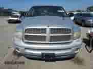 2003 Dodge 1500 ST z VIN 1D7HA18Z93J522655, wystawiony jako Copart lot #90313735 z przebiegiem 113 219 mil mil oraz Czysty tytuł • Clean title. Historia ofert i sprzedaży dostępna na DreamBid. Obrazek 5.