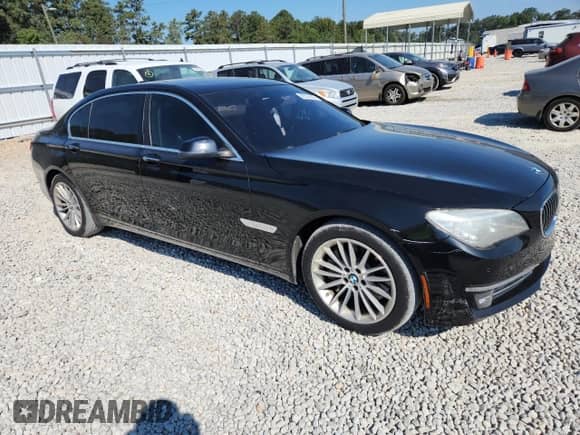 2014 BMW 7 Series ALPINA B7 xDrive с VIN WBAYF8C51ED141762, выставлен на аукционе Copart как лот 80536355 с пробегом 90 754 миль миль и Списание • Salvage title. История ставок и продаж доступна на DreamBid. Изображение 4.