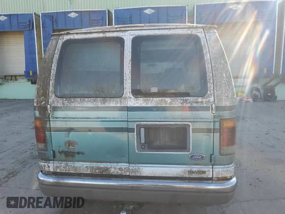 1993 Ford Econoline Cargo с VIN 1FDEE14N5PHB25182, выставлен на аукционе Copart как лот 79466974 с пробегом 140 129 миль миль и Чистый • Clean title. История ставок и продаж доступна на DreamBid. Изображение 6.