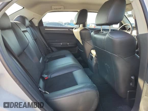 2010 Chrysler 300 S with VIN 2C3CA2CV4AH328326, listed as a Copart auction lot 71128315 with 122,788 mi miles and Salvage title. Bid and sale history available at DreamBid. Image 10.