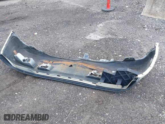 2013 Cadillac Escalade ESV Luxury с VIN 1GYS4HEF1DR228321, выставлен на аукционе IAAI как лот 42536138 с пробегом 160 957 миль миль и . История ставок и продаж доступна на DreamBid. Изображение 12.