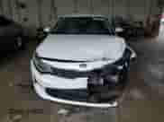 2016 Kia Optima EX с VIN 5XXGU4L32GG046065, выставлен на аукционе Copart как лот 85861175 с пробегом 202 057 миль миль и Списание • Salvage title. История ставок и продаж доступна на DreamBid. Изображение 5.