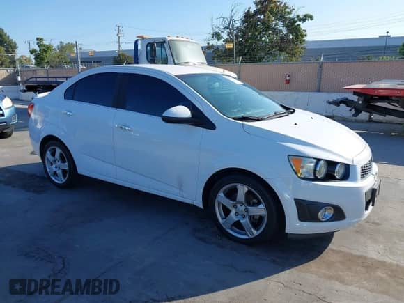2014 Chevrolet Sonic LTZ с VIN 1G1JE5SG8E4127472, выставлен на аукционе IAAI как лот 42712625 с пробегом 157 133 миль миль и . История ставок и продаж доступна на DreamBid. Изображение 1.