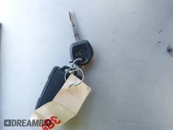 2020 Chevrolet Silverado 1500 Custom z VIN 3GCPWBEH7LG202518, wystawiony jako IAAI lot #43323804 z przebiegiem 144 041 mil mil oraz . Historia ofert i sprzedaży dostępna na DreamBid. Obrazek 11.