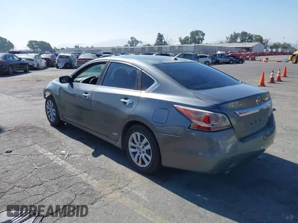 2015 Nissan Altima SL with VIN 1N4AL3AP8FN331631, listed as a IAAI auction lot 42839654 with 206,430 mi miles and . Bid and sale history available at DreamBid. Image 3.