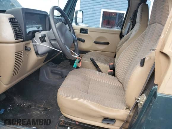 2000 Jeep Wrangler SE with VIN 1J4FA29P8YP735101, listed as a Copart auction lot 81805125 with Not provided miles and Clean title. Bid and sale history available at DreamBid. Image 7.