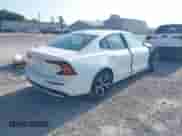 2024 Volvo S60 Core Dark Theme с VIN 7JRL12TK9RG303982, выставлен на аукционе IAAI как лот 42612329 с пробегом 5 618 миль миль и . История ставок и продаж доступна на DreamBid. Изображение 4.