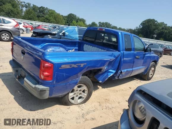 2007 Dodge Dakota ST z VIN 1D7HE22K07S216921, wystawiony jako Copart lot #81072235 z przebiegiem 162 085 mil mil oraz Szkoda całkowita • Salvage title. Historia ofert i sprzedaży dostępna na DreamBid. Obrazek 3.