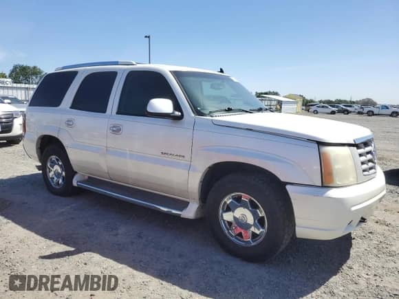 2006 Cadillac Escalade z VIN 1GYEC63N26R161620, wystawiony jako Copart lot #55864215 z przebiegiem 244 698 mil mil oraz Czysty tytuł • Clean title. Historia ofert i sprzedaży dostępna na DreamBid. Obrazek 4.