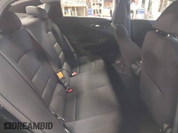 2025 Chevrolet Malibu LS z VIN 1G1ZB5ST5SF102845, wystawiony jako IAAI lot #41207723 z przebiegiem 5 081 mil mil oraz . Historia ofert i sprzedaży dostępna na DreamBid. Obrazek 8.