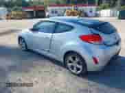 2012 Hyundai Veloster w/Gray Int z VIN KMHTC6ADXCU077475, wystawiony jako IAAI lot #43384263 z przebiegiem 196 951 mil mil oraz . Historia ofert i sprzedaży dostępna na DreamBid. Obrazek 3.