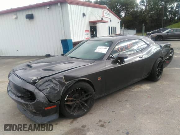 2020 Dodge Challenger R/T Scat Pack с VIN 2C3CDZFJ5LH230577, выставлен на аукционе IAAI как лот 43275200 с пробегом 52 565 миль миль и . История ставок и продаж доступна на DreamBid. Изображение 2.