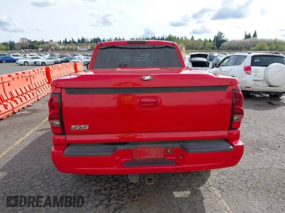 2003 Chevrolet Silverado SS z VIN 2GCEK19N131299995, wystawiony jako IAAI lot #41992607 z przebiegiem 148 157 mil mil oraz . Historia ofert i sprzedaży dostępna na DreamBid. Obrazek 16.