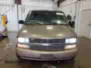 2000 Chevrolet Astro z VIN 1GNEL19W1YB207689, wystawiony jako Copart lot #54711595 z przebiegiem 253 766 mil mil oraz Nie do naprawy • Non repairable. Historia ofert i sprzedaży dostępna na DreamBid. Obrazek 5.