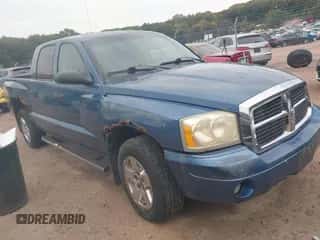 2006 Dodge Dakota SLT with VIN 1D7HW48K66S507938, listed as a IAAI auction lot 43386132 with 193,520 mi miles and . Bid and sale history available at DreamBid. Image 1.