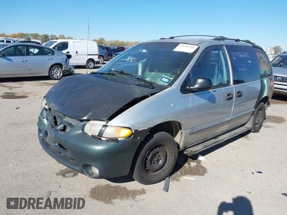 2000 Dodge Caravan with VIN 2B4GP2532YR588202, listed as a IAAI auction lot 40938704 with 295,644 mi miles and . Bid and sale history available at DreamBid. Image 17.