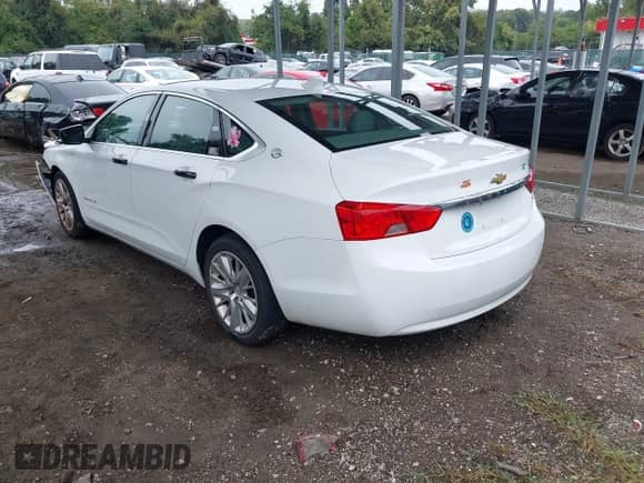 2016 Chevrolet Impala LS z VIN 1G11Z5SA8GU163312, wystawiony jako IAAI lot #43331173 z przebiegiem 144 984 mil mil oraz . Historia ofert i sprzedaży dostępna na DreamBid. Obrazek 3.