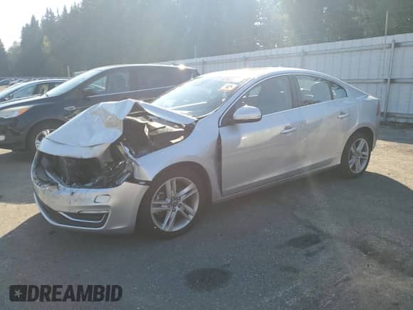 2015 Volvo S60 T5 Drive-E Platinum с VIN YV126MFM5F1335339, выставлен на аукционе Copart как лот 82262385 с пробегом 135 729 миль миль и Списание • Salvage title. История ставок и продаж доступна на DreamBid. Изображение 1.