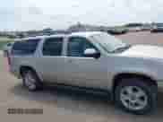 2009 Chevrolet Suburban LTZ z VIN 1GNFK36339R283999, wystawiony jako IAAI lot #42495188 z przebiegiem 203 063 mil mil oraz . Historia ofert i sprzedaży dostępna na DreamBid. Obrazek 13.