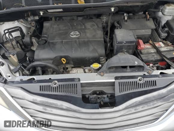 2011 Toyota Sienna XLE AAS with VIN 5TDYK3DC2BS086656, listed as a Copart auction lot 87178445 with 152,522 mi miles and Clean title. Bid and sale history available at DreamBid. Image 12.
